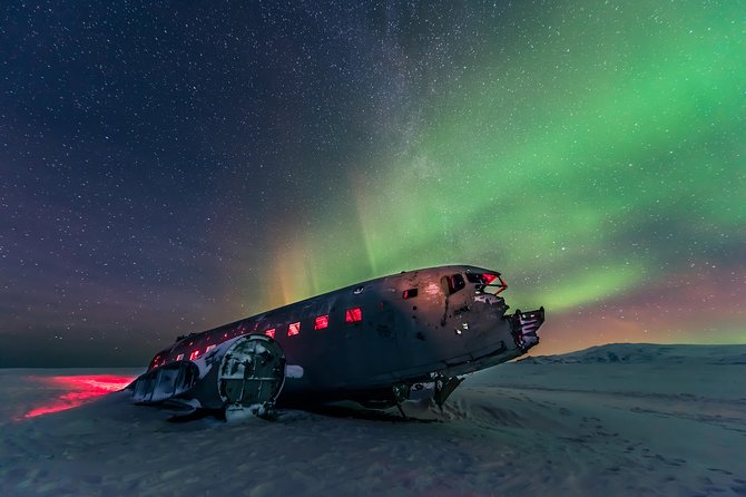 Private 4-hour Northern Lights Tour with Expert Local Guides - Key Points