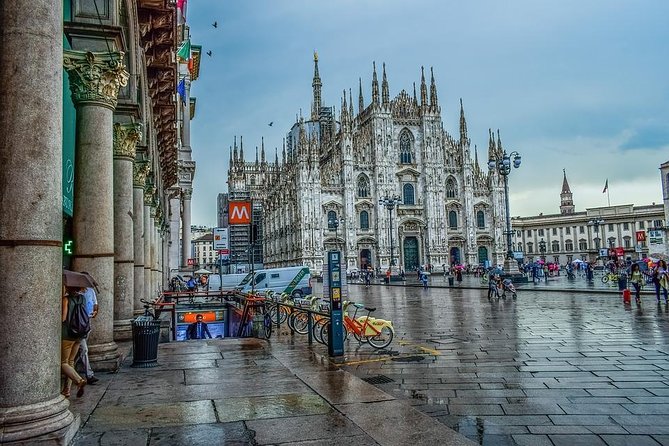 Private 4-Hour Walking Tour of Milan with private official tour guide - Exploring the Fashion and Artistic Charm of the Brera District
