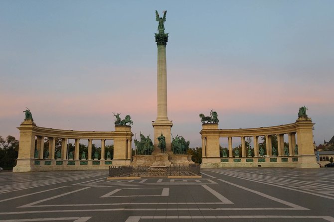 Private 4 Hours Budapest city tour and 3 hours Széchenyi thermal spa relax - Visiting the Citadella and Gellért Hill Views