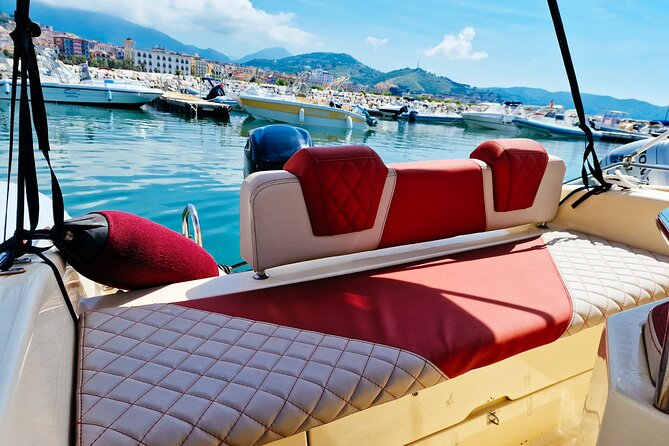Private 40hp Boat Tour of the Amalfi Coast and Positano - Food, Drinks, and Onboard Amenities