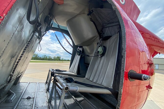 Private 45-Minute Chicago Skyline Helicopter Tour - Personalized Commentary from Experienced Pilots