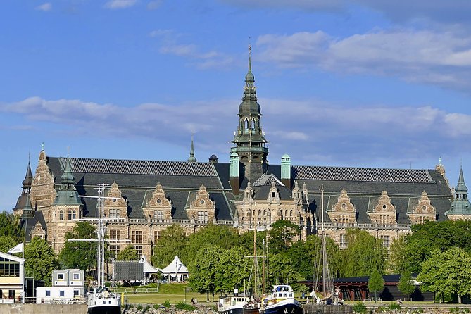 Private 4h VIP city tour by limousine car and guide in Stockholm - Stockholm City Hall: The Citys Most Famous Building