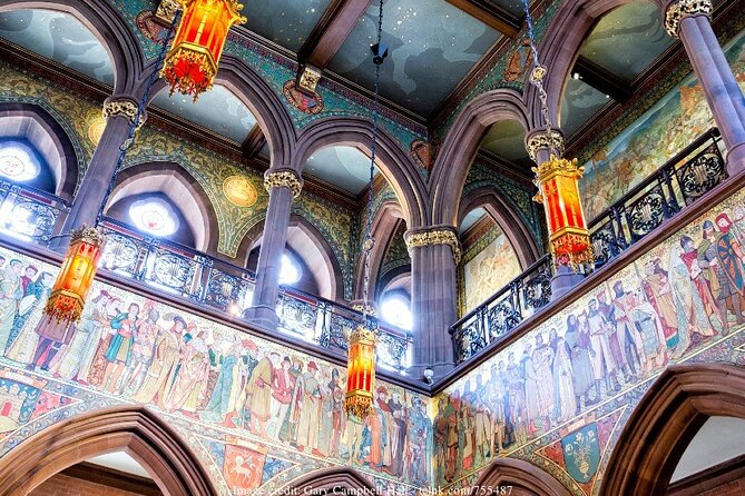 Private 4h Walking Tour in Edinburgh with Edinburgh Castle Tour - Holyroodhouse and Scottish Parliament: Political Heart of Edinburgh