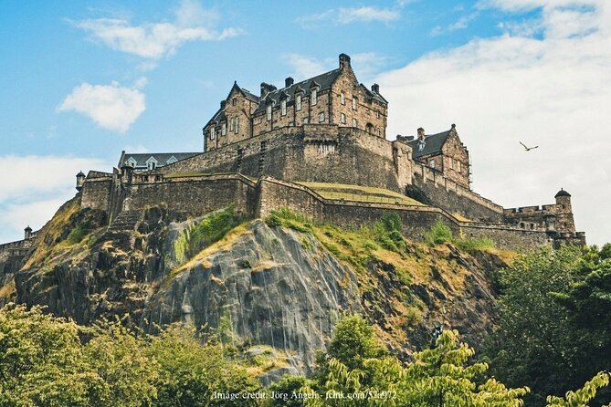 Private 4h Walking Tour in Edinburgh with Edinburgh Castle Tour - Historic Edinburgh Landmarks: John Knox House and Royal Mile