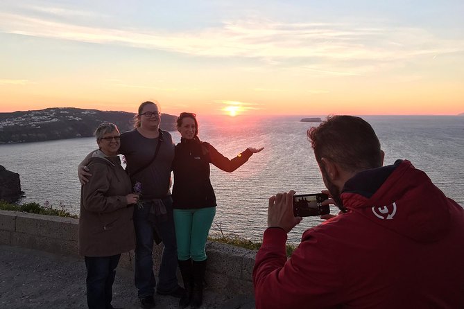 Private 5 Hours Highlights Tour by Native Guide with Wine Tasting - Practical Details and Tour Inclusions