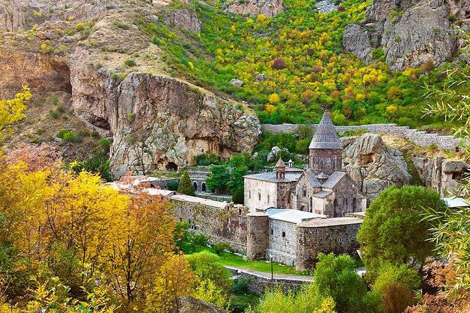 Private 7-8-hour Khor Virap, Garni temple & Geghard monastery trip from Yerevan - Exploring Armenia’s Iconic Monasteries at Khor Virap