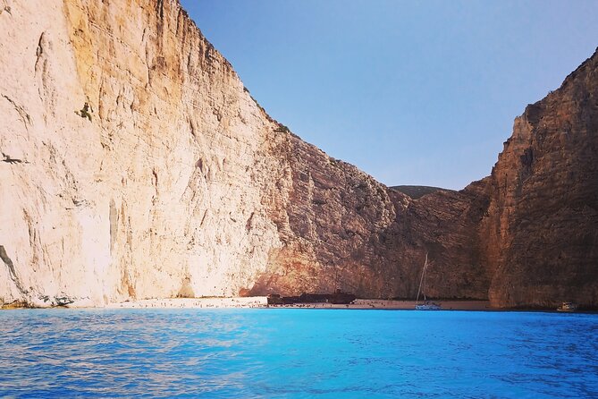 Private 7m 250hp speed boat tour Shipwreck Blue caves up to 8pax - Who Would Enjoy This Tour Most?