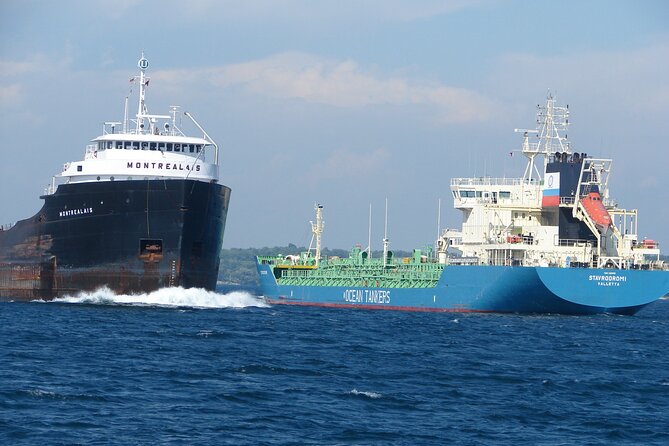 Private 90 Minute 1000 Islands Cruise For Up to 50 People - Millionaire’s Row and Waterfront Mansions