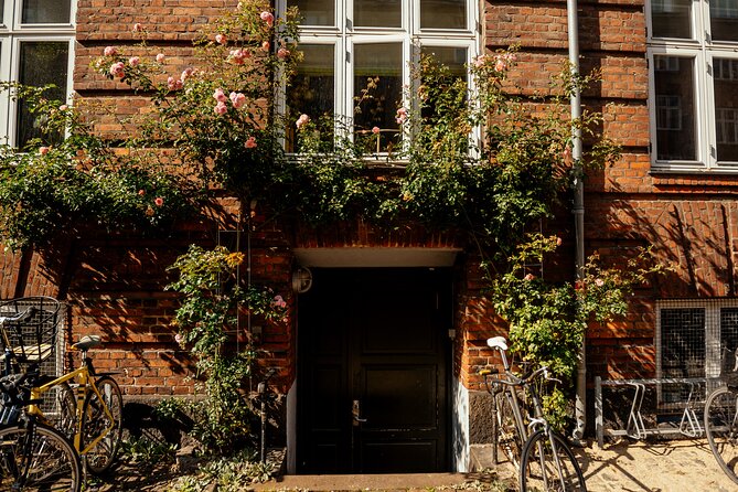 Private 90-Minute Walking Tour in Stockholm - Environmental Consideration and Booking Flexibility