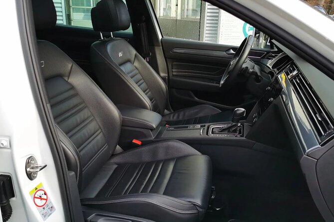 Private Airport and City Transfer in Panoramic Roof Station Wagon - Effortless Private Transfers in Vienna with a Stylish Panorama Roof Station Wagon