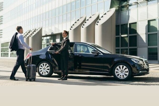 Private Airport Transfer between Paris and Parisian Airports - Easy Booking and Flexible Pickup Options