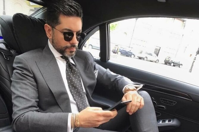 Private Airport Transfer between Paris and Parisian Airports - What Makes This Service Stand Out: The Personal Touch and Modern Features