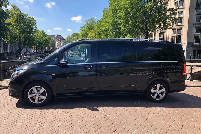 Private Airport Transfer Schiphol Airport to Amsterdam - How the Service Ensures a Stress-Free Arrival