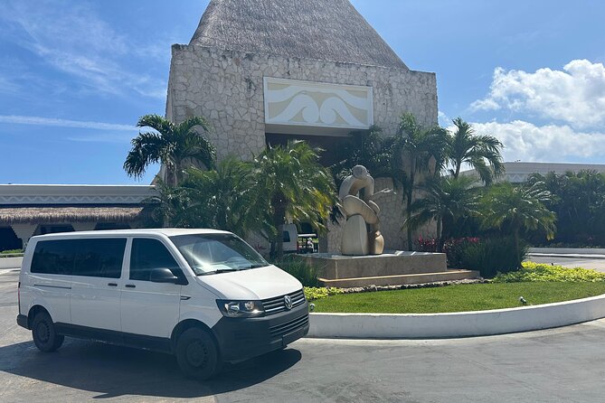 Private Airport Transfer to Cancun Hotel Zone - Additional Charges and Service Surcharges to Consider