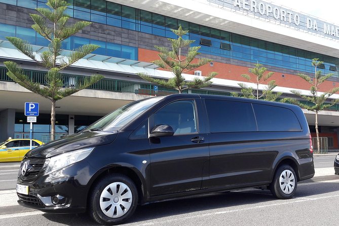 Private airport transfer to Funchal 8 people more return - Cost-Effective Choice for Small Groups and Families