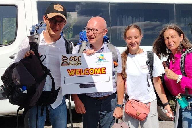 Private Airport Transfers Cancun : to Cancun Hotel Zone - Clear and Simple Meeting Points at Cancun International Airport