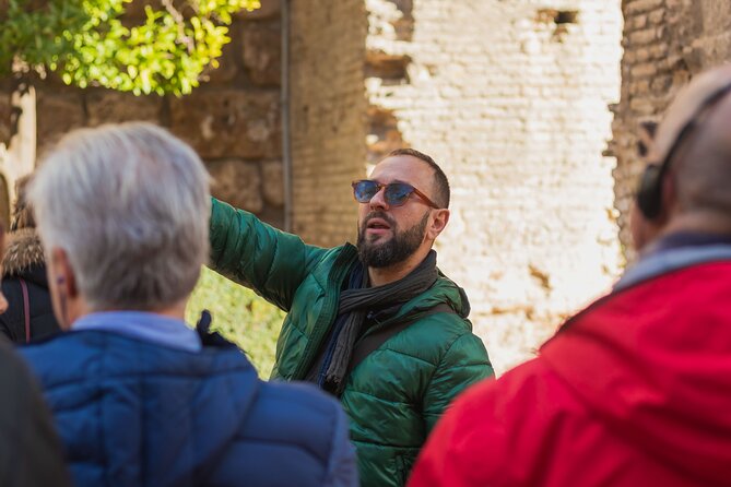 Private Alcazar, Giralda and Cathedral of Seville Tour - The Role of the Guide in Personalizing the Visit