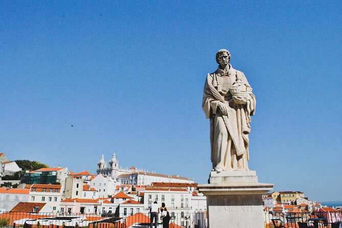 Private Alfama Tour with Local Expert Guide - Medieval Architecture & Viewpoints - Ending at São Jorge Castle with City Views