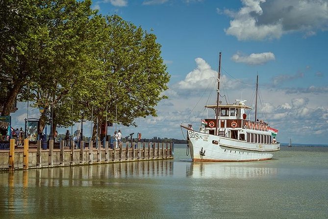 Private All Day Lake Balaton Tour from Budapest with lunch - Strolling Through Balatonfüred, a Spa and Recreation Hub
