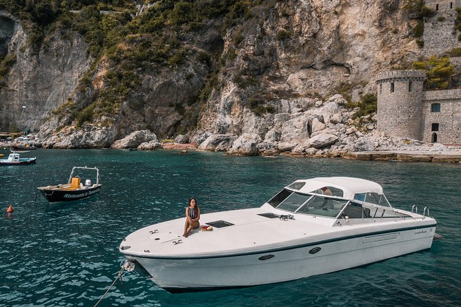 Private Amalfi Coast Boat Trip from Positano, Praiano or Amalfi - Passing the Iconic Positano Coastline