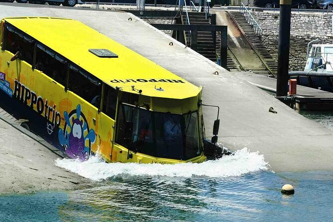 Private Amphibious Sightseeing and Castelo de São Jorge Trip - Starting with the Unique Land and Water Experience