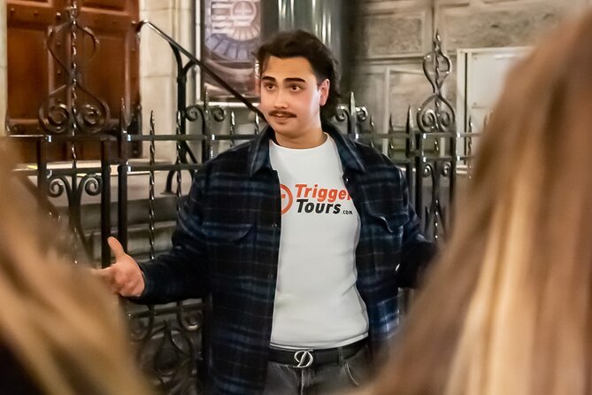 Private Amsterdam Red Light District tour including sex museum - Walking Through the Red Light District’s Historic Streets