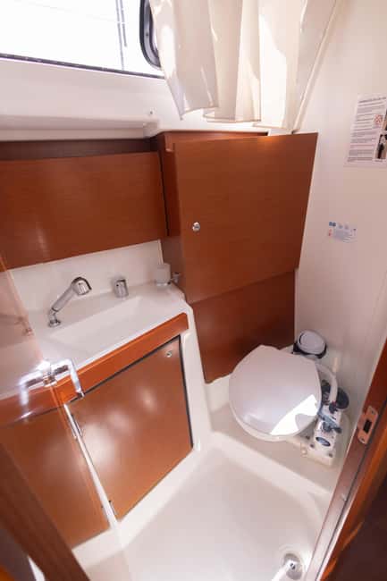 Private and exclusive sailboat in and around the Bay of Palma - Swimming and Snorkeling in Palmas Coveted Spots