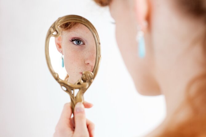 Private Antwerp's Diamonds and Jewellery Old City Center Historic Tour - Visiting a Contemporary Atelier: Pascale Masselis