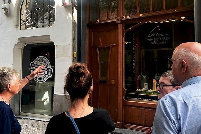 Private Antwerp's Diamonds and Jewellery Old City Center Historic Tour - Visiting Rembrandt Jodan’s Multidisciplinary Studio