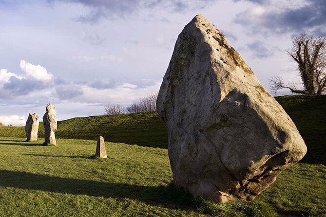 Private Archaeologist Guided Tour Stonehenge, Salisbury & Avebury - Discovering Durrington Walls: The Builders Village