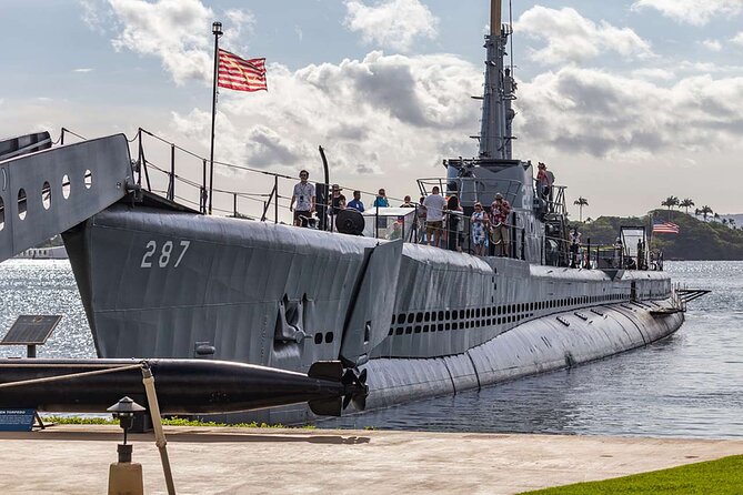 Private Arizona Memorial Bowfin Submarine and Honolulu City Tour - Exclusive Private Tour of Pearl Harbor, USS Arizona, Bowfin Submarine, and Honolulu