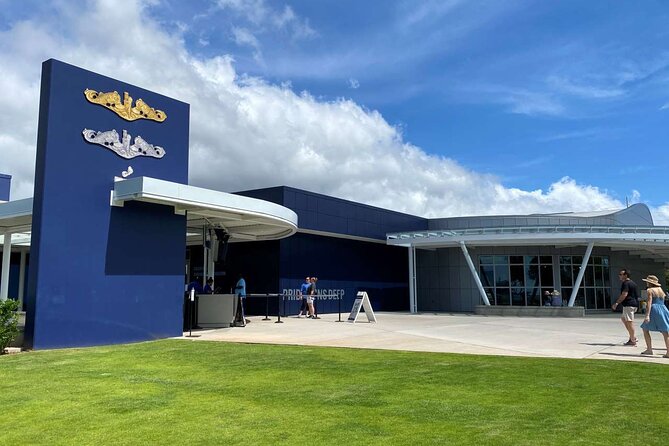 Private Arizona Memorial Bowfin Submarine and Honolulu City Tour - Key Points