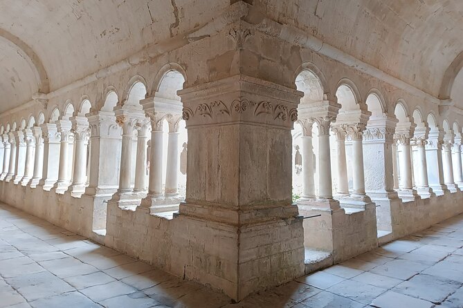 Private Arles, Les Baux de Provence and St Remy de Provence Tour - Starting at Aix-en-Provence with Private Transport