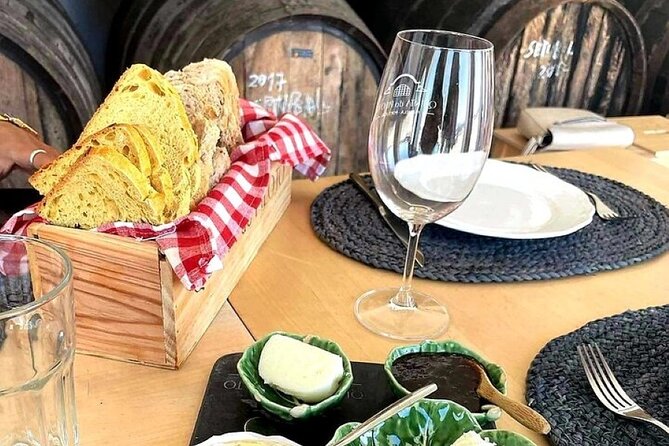 Private Arrábida & Setúbal Wine Tour: All-Inclusive from Lisbon - Visiting Mercado do Livramento: A Food Market Like No Other