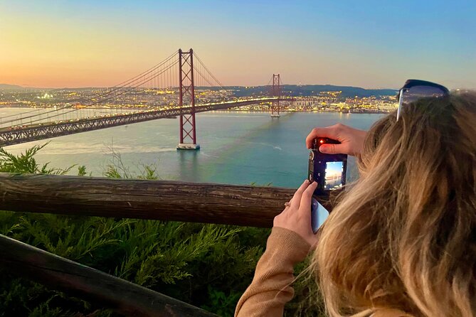 Private Arrábida & Setúbal Wine Tour: All-Inclusive from Lisbon - Discovering Historic Wineries: Between Heritage and Innovation