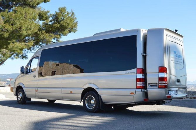 Private Arrival Transfer from Barcelona Airport to Sitges - Seamless and Private Arrival Transfer from Barcelona Airport to Sitges