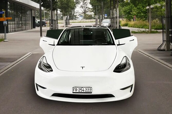 Private Arrival Transfer: from Zurich Airport to Zurich City - Convenience for Families and Solo Travelers