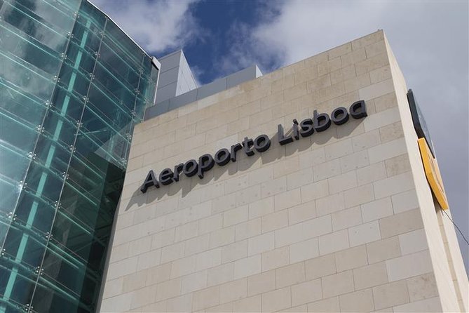 Private Arrival Transfer - Lisbon Airport to Several Destinations in Portugal - Comfortable and Convenient Private Airport Transfer for Up to 3 People in Portugal