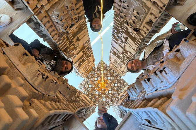 Private Art Gallery Tour in Old Montreal - Local Art on Saint-Paul Street at Galerie dart Blanche