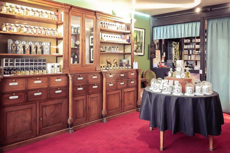 Private Art Tour in Galleries and Art Studio with Champagne - Explore Lyon’s Hidden Art Galleries with a Personal Touch