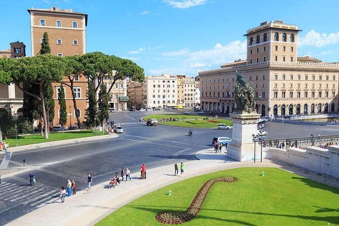 Private Audio Guided Walking Tour in Rome - Iconic Roman Sights: Trevi Fountain and Pantheon