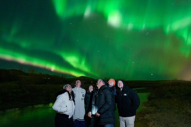 Private Aurora Hunt with Photos in Super Defender - Meeting in Reykjavik and Off-Road Jeep Travel