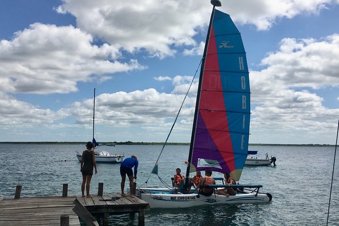 Private - Bacalar sailing across the mesmerizing waters - Key Points