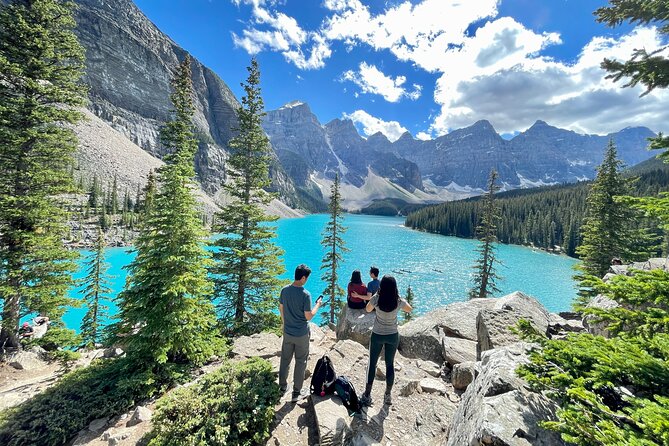 Private Banff and Yoho National Park Tour with Moraine Lake - Moraine Lake: The Vibrant Jewel of the Valley