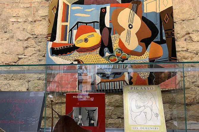 Private Barcelona Art and Tapas Walking Tour with Picasso Museum - The Guide’s Knowledge and Local Recommendations