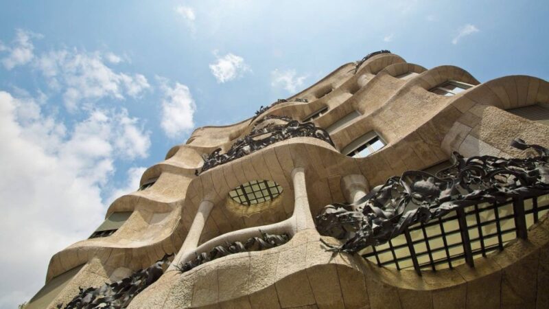 Private Barcelona Modernism and Gaudí Walking Tour - Explore Barcelonas Modernist Masterpieces with a Private Guide