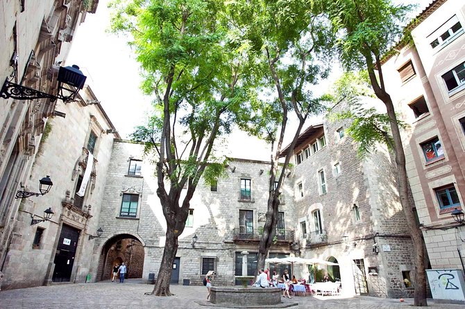 Private Barcelona Old Town and Gothic Quarter Walking Tour - Exploring Ciutat Vella: The Birthplace of Barcelona