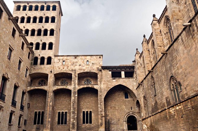 Private Barcelona Old Town and Gothic Quarter Walking Tour - Strolling Down Las Ramblas and Its Market