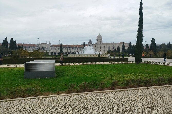 Private Belem tour with tram and the new Quake Museum - Visiting the New Lisbon Quake Museum