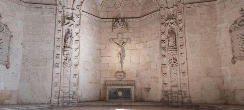 Private Belém Walking Tour+AM Skip-the-Line Monastery Acces - Passing by the Belém Palace and Surrounding Squares